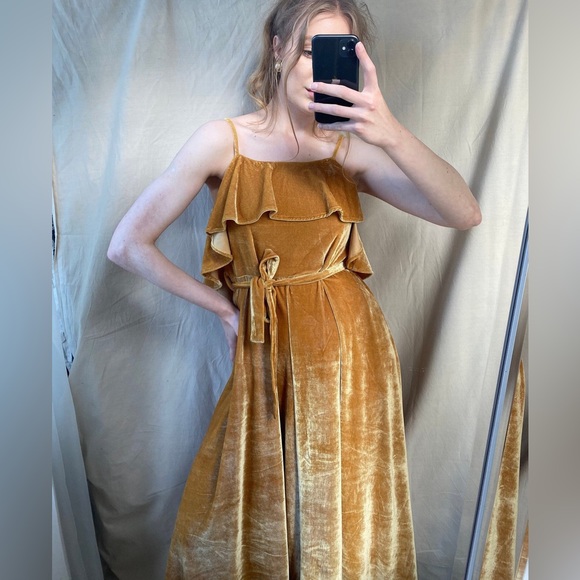 Vintage crushed velvet golden yellow dress - Picture 6 of 7